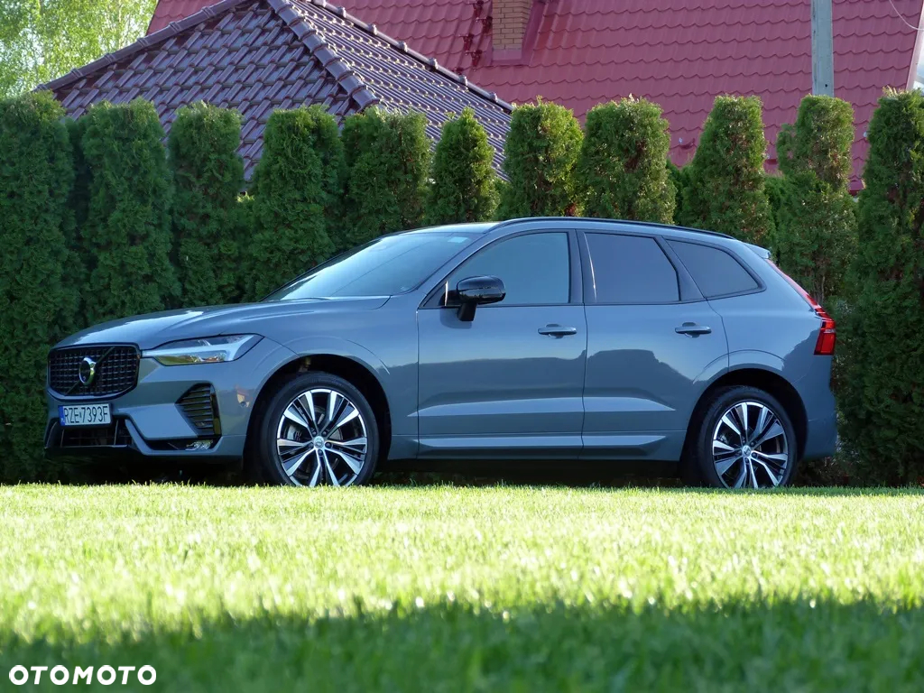 Volvo XC 60 B5 B AWD R-Design - 4