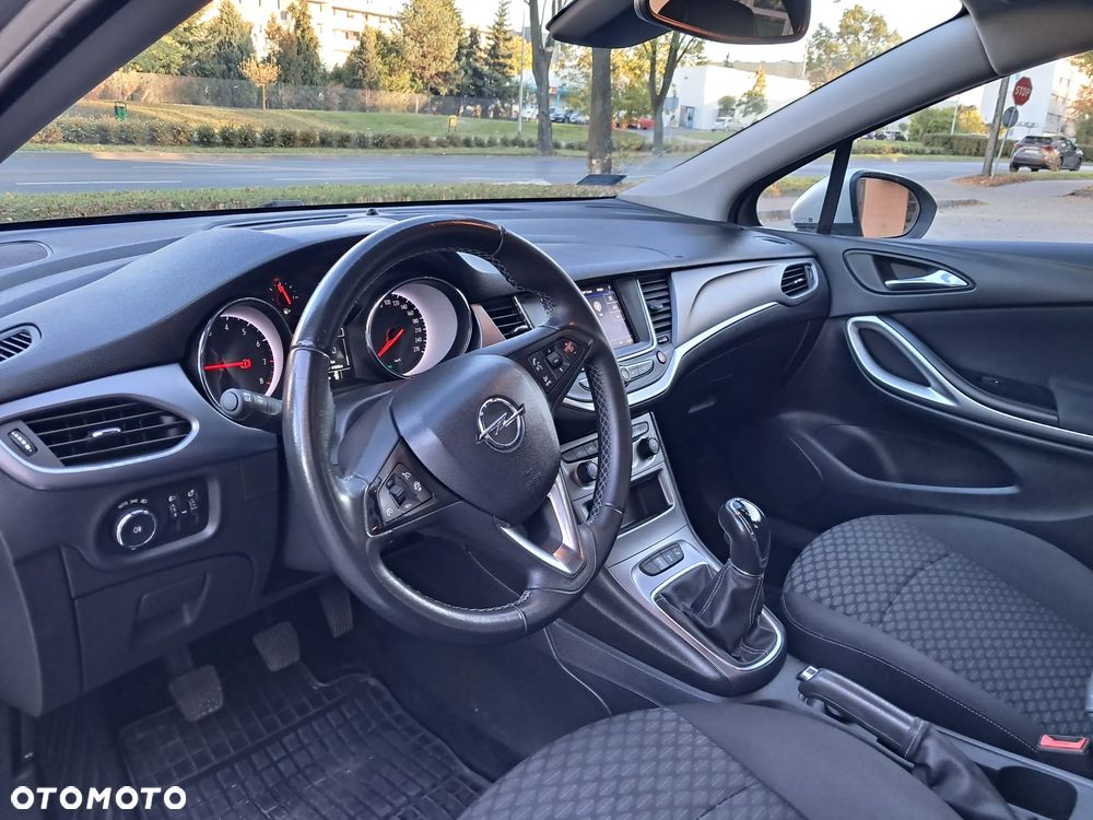Opel Astra - 11