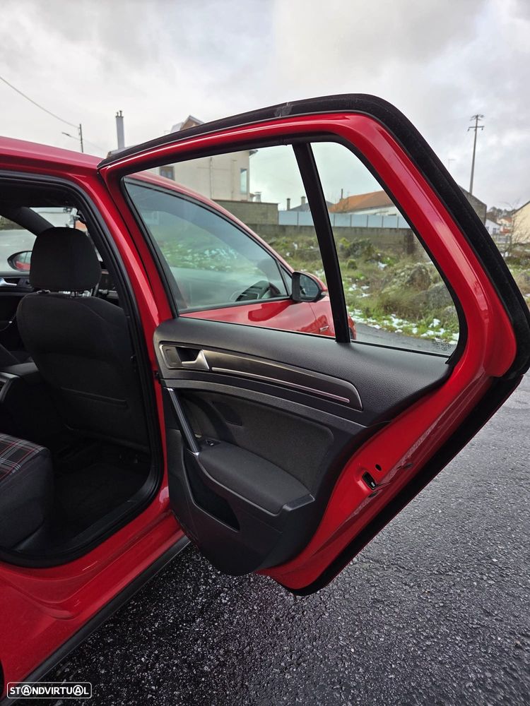 VW Golf GTI 2.0 TSI OPF DSG Performance - 12