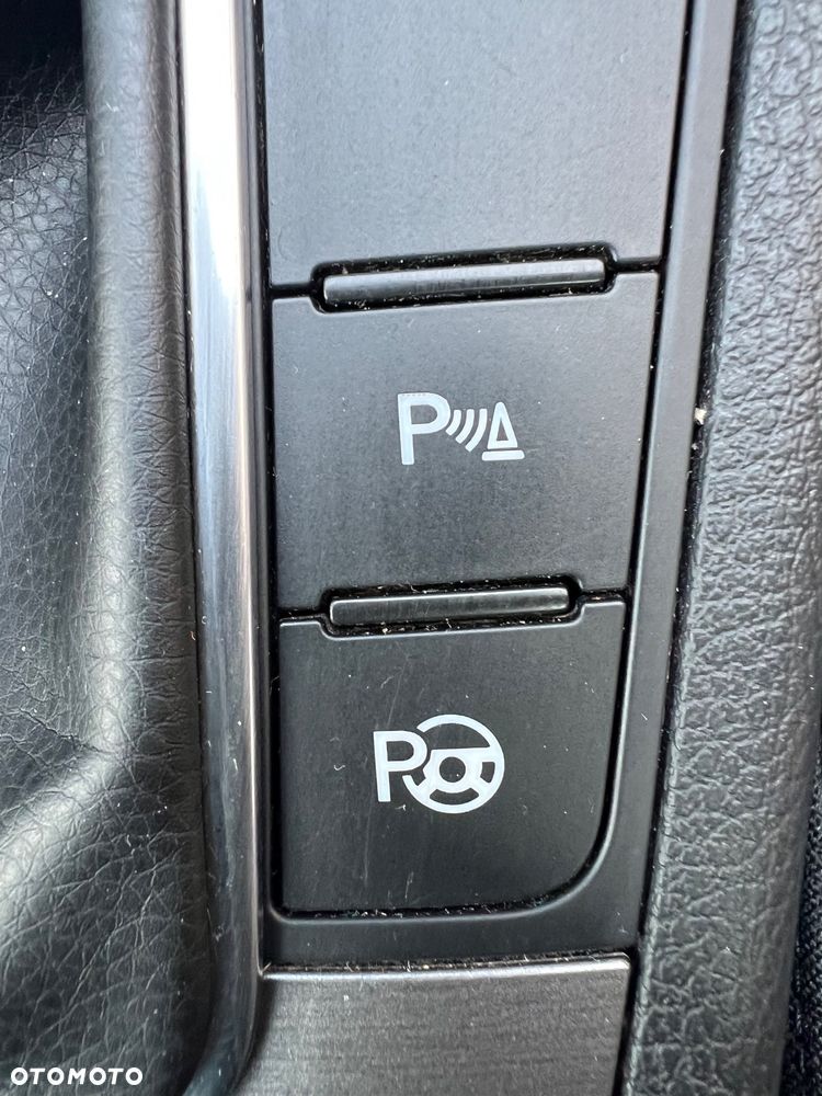 Volkswagen Passat - 12
