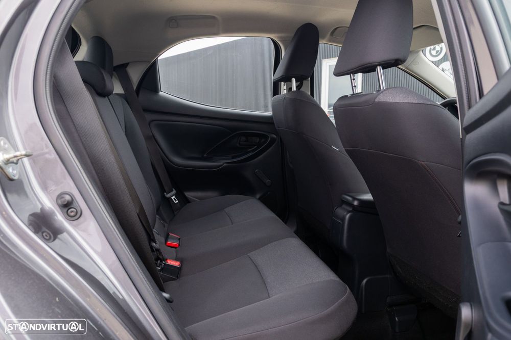 Toyota Yaris 1.5 HDF Comfort - 13
