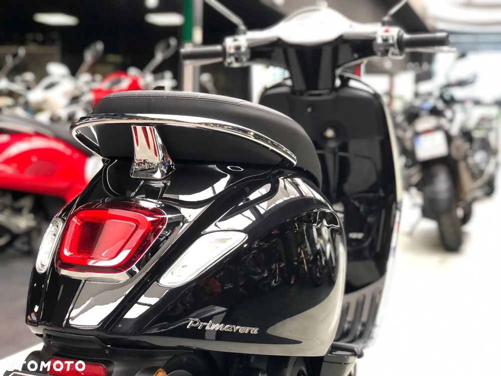 Vespa Primavera - 12