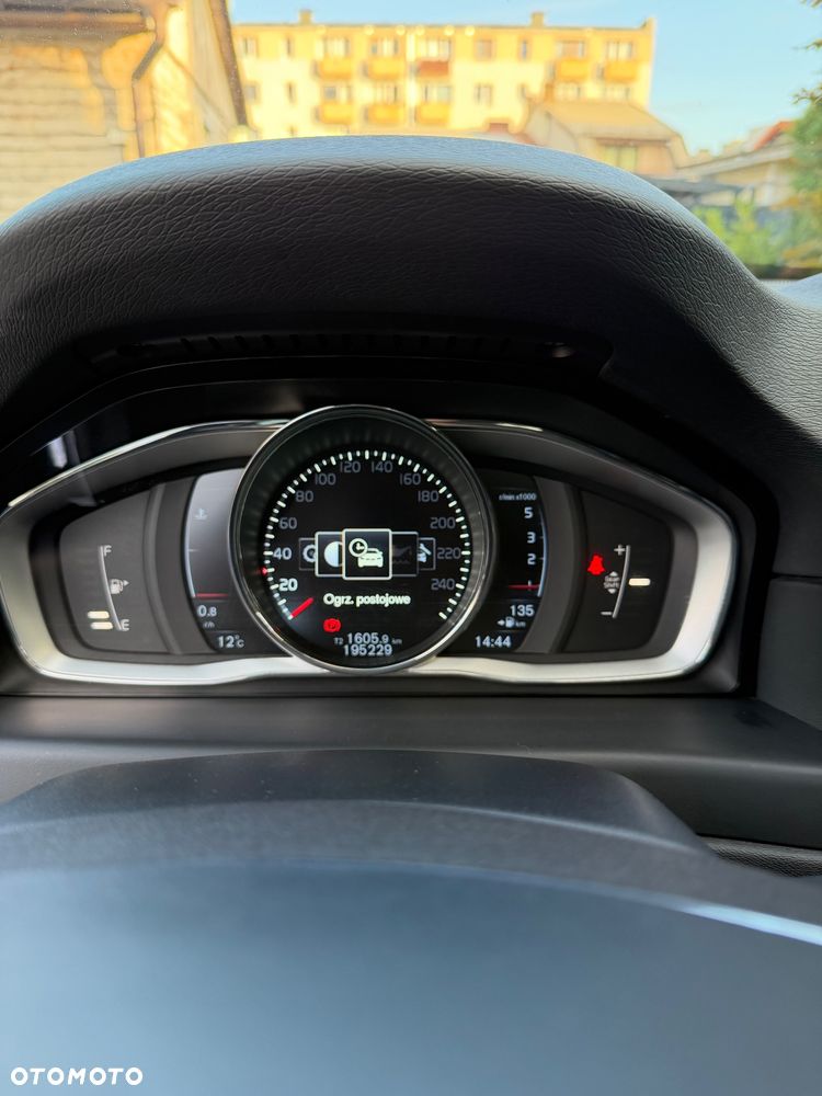 Volvo V70 D4 Drive-E Momentum - 17
