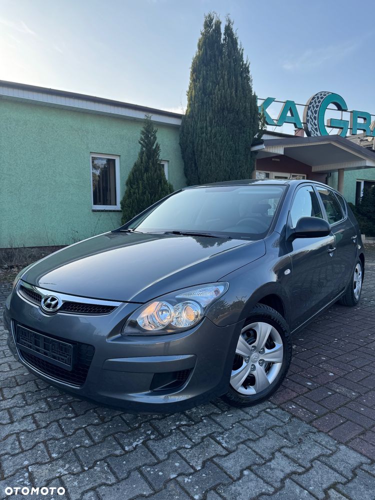 Hyundai i30 1.4 Team 08 - 1