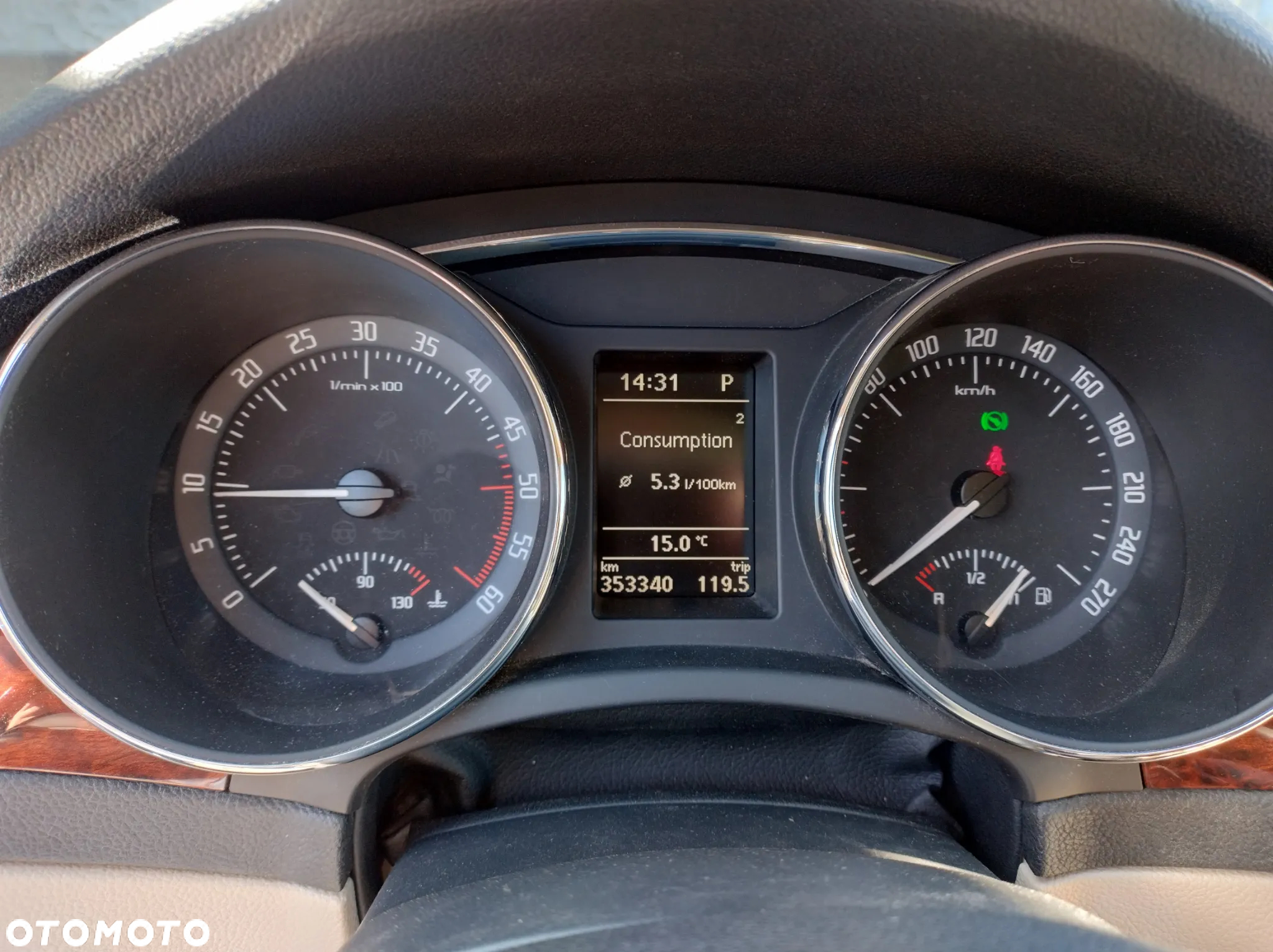 Skoda Superb Combi 2.0 TDI DSG Elegance - 9