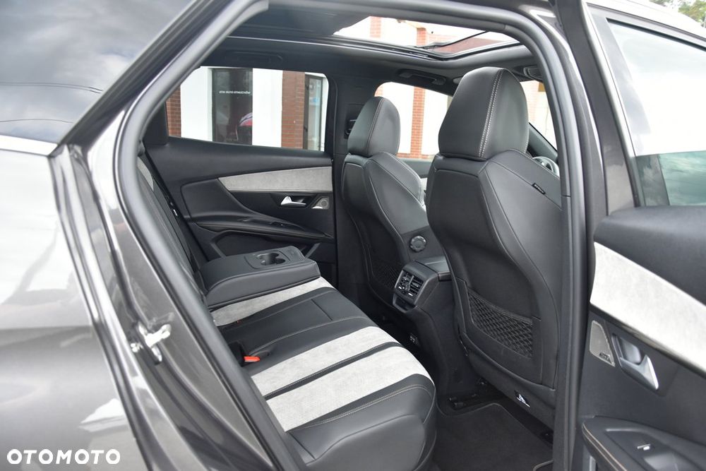 Peugeot 3008 1.6 PureTech HYbrid GT Line S&S EAT8 - 27
