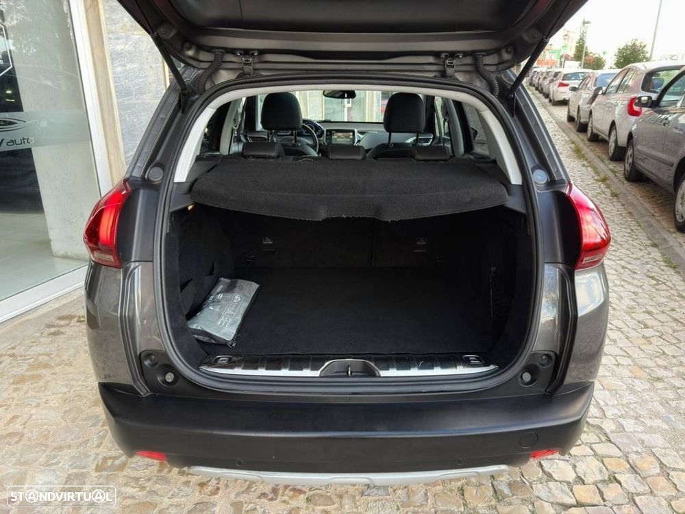 Peugeot 2008 1.2 PureTech Allure - 22