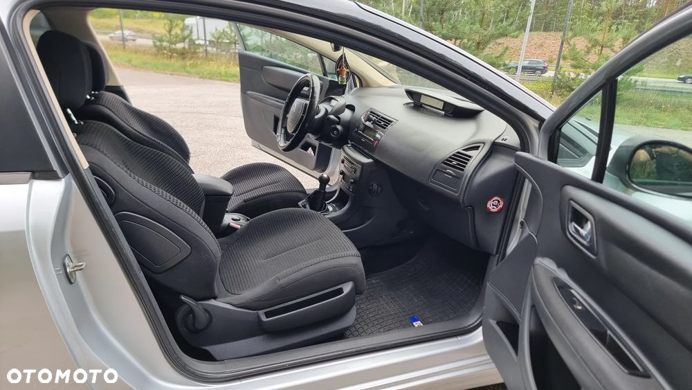 Citroën C4 HDi 110 FAP VTR - 12