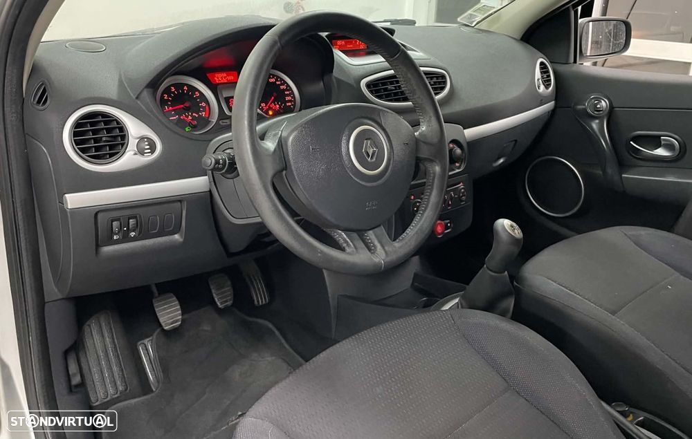 Renault Clio 1.2 16V Dynamique - 15