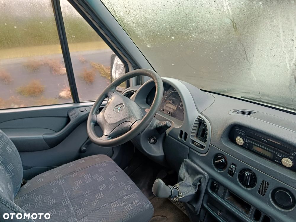 Mercedes-Benz Sprinter - 7