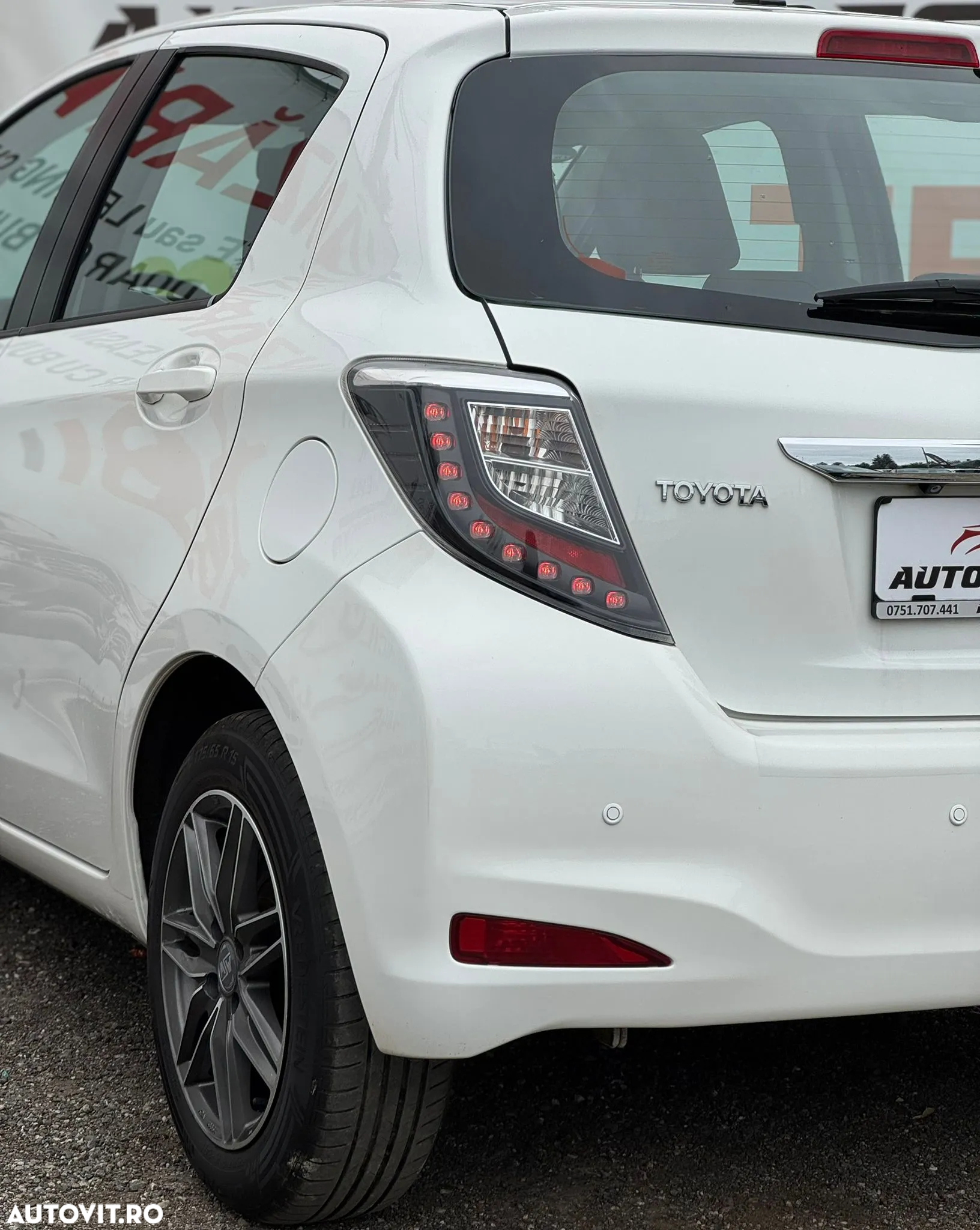 Toyota Yaris - 23