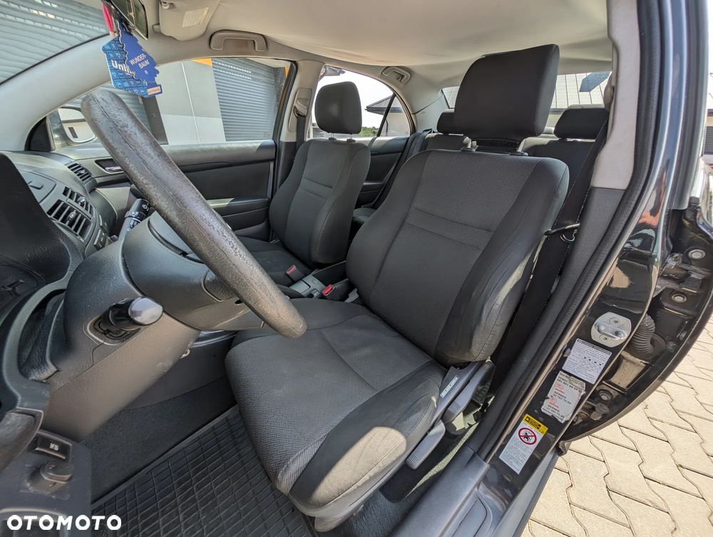 Toyota Avensis 2.0 D-4D Edition - 34