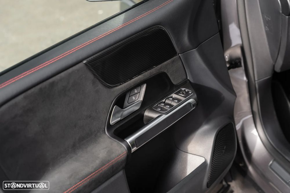 Mercedes-Benz GLB 35 AMG 4Matic Speedshift DCT 8G - 14