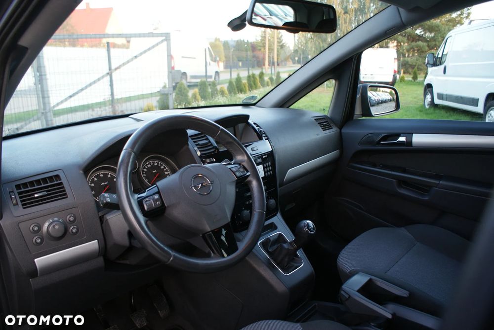 Opel Zafira 1.8 - 10