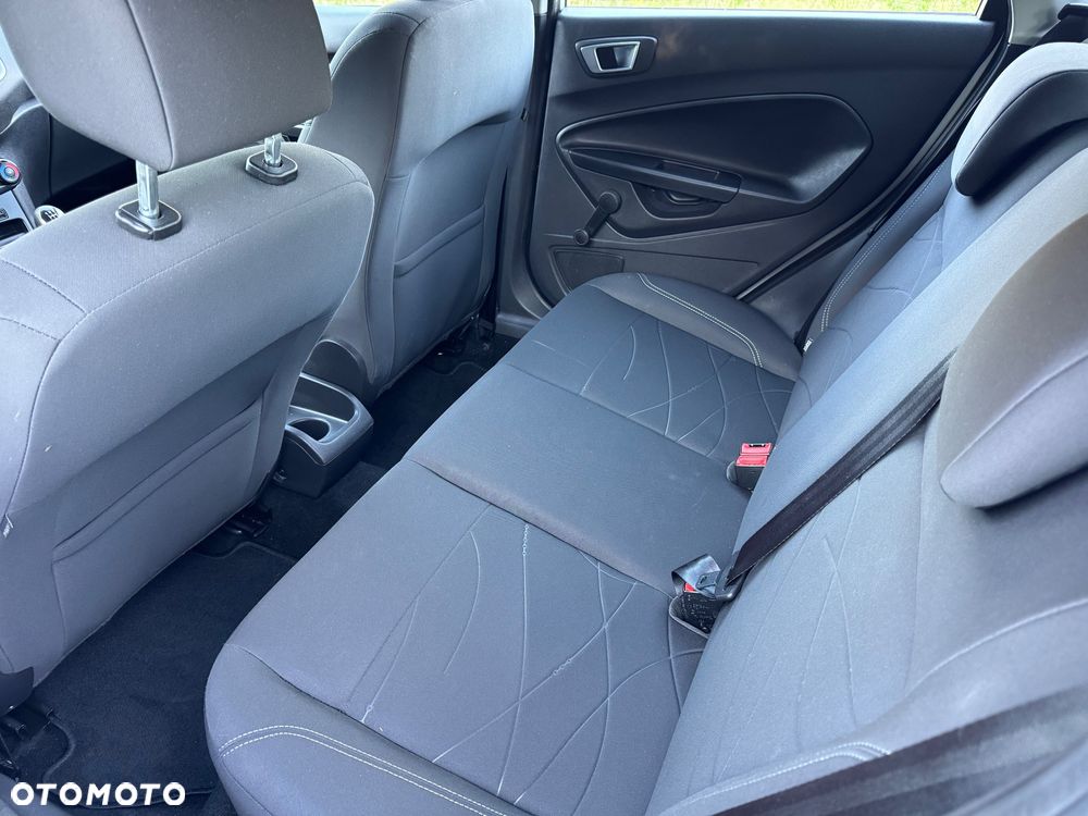 Ford Fiesta - 15