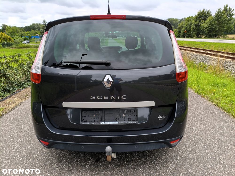 Renault Grand Scenic - 10