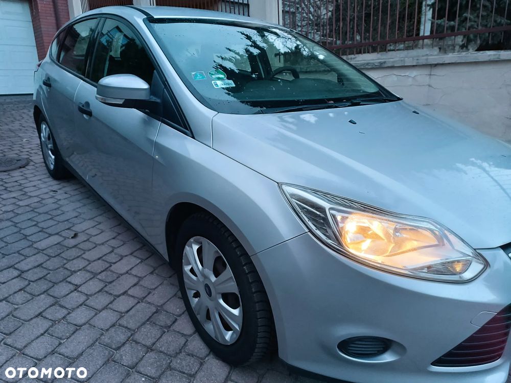 Ford Focus 1.6 Ambiente Start - 3