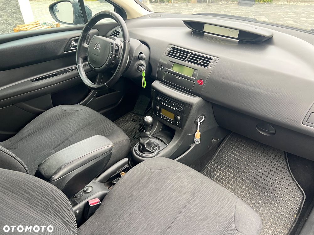 Citroën C4 1.4 16V Equilibre - 14