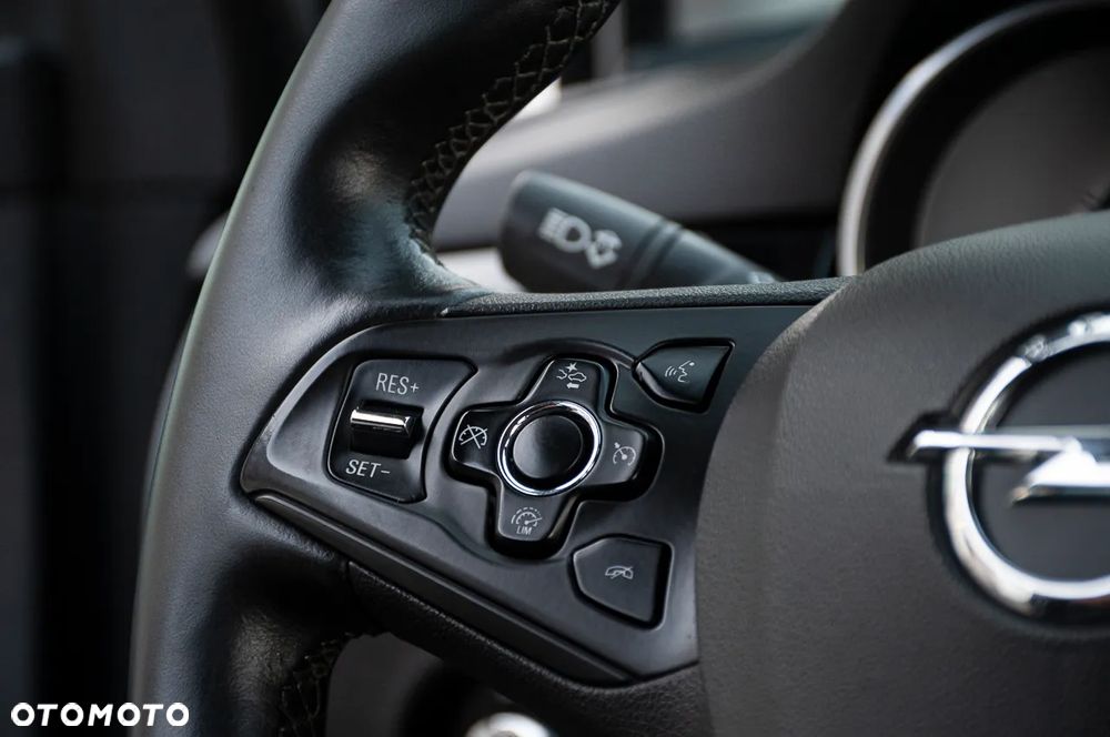 Opel Astra 1.4 Turbo Innovation - 34