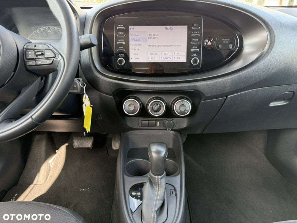 Toyota Aygo X S-CVT Black&White - 17