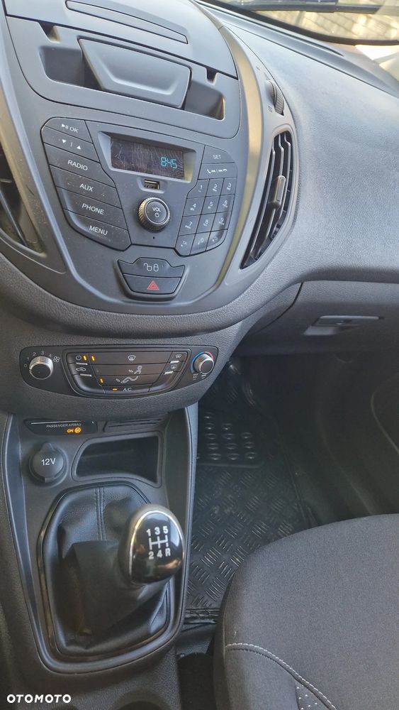 Ford TRASIT COURIER - 18