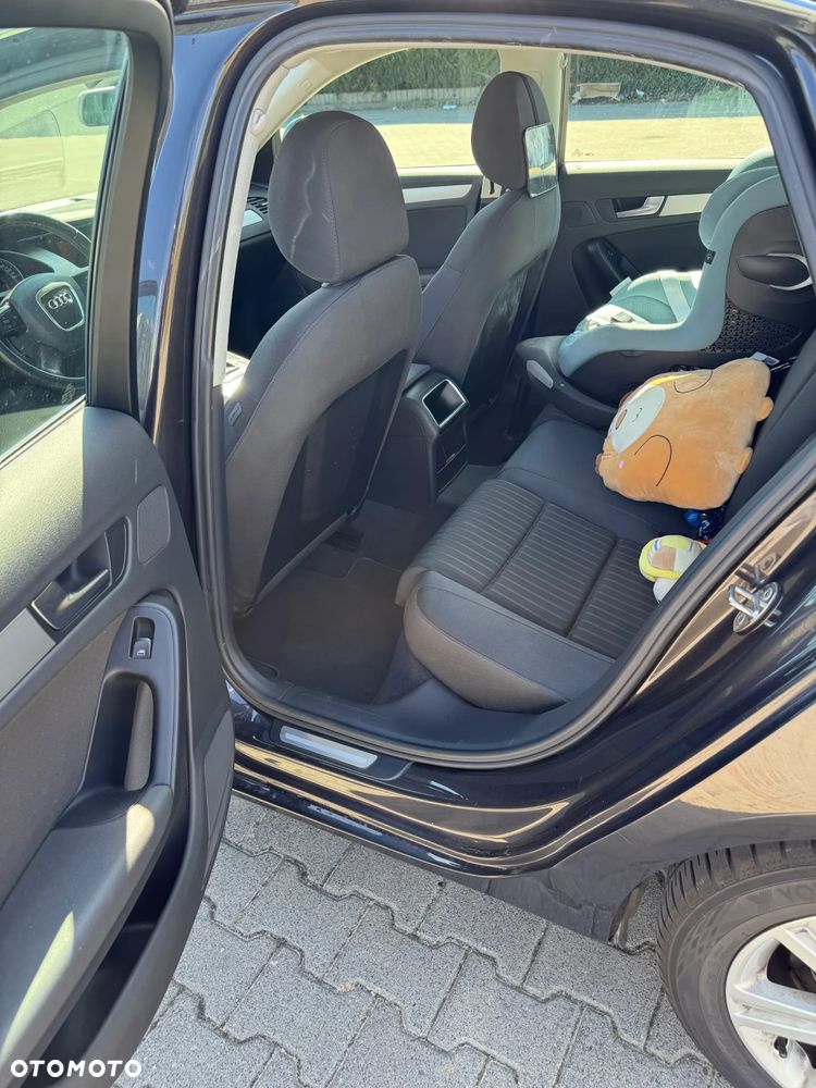 Audi A4 Limousine - 11