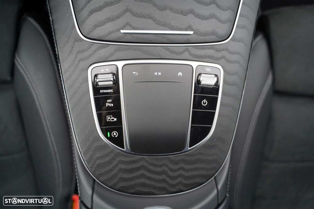 Mercedes-Benz E 220 d AMG Line - 26