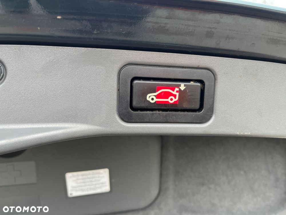 BMW Seria 7 730Ld - 23