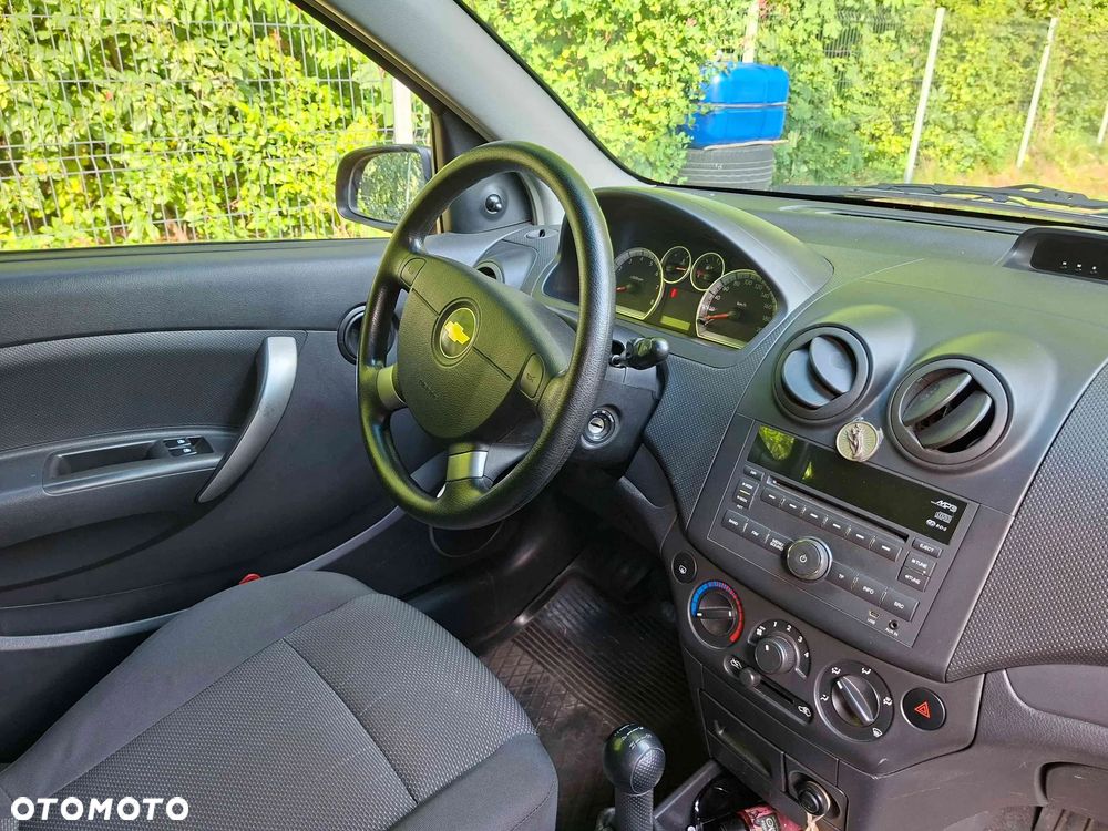 Chevrolet Aveo 1.2 16V Base - 9