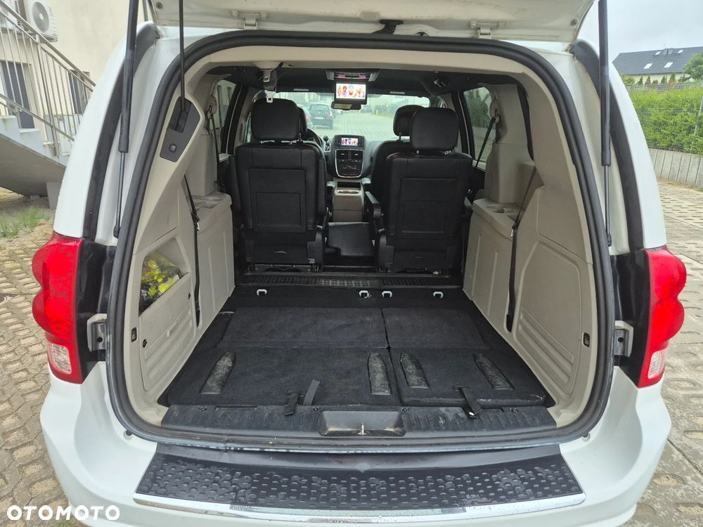 Dodge Grand Caravan - 19