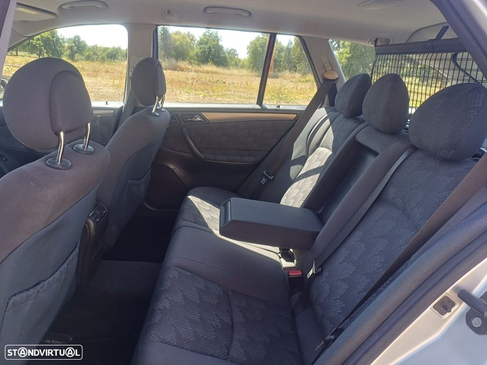 Mercedes-Benz C 220 - 12