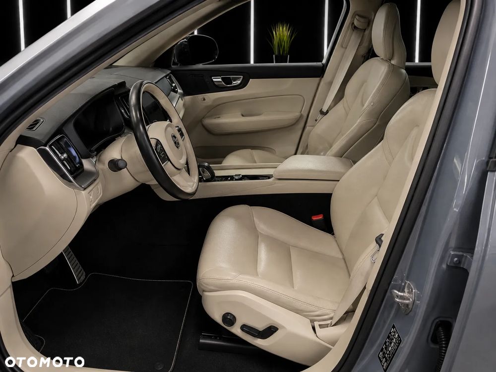 Volvo XC 60 B4 B Momentum Pro - 6