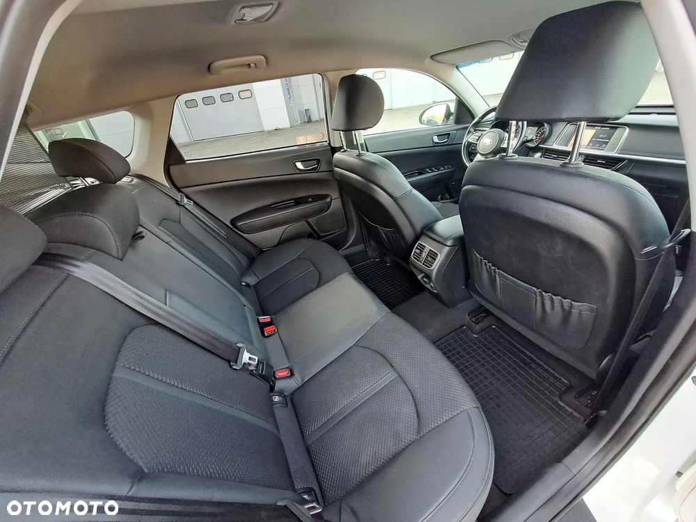 Kia Optima 1.6 T-GDI L DCT - 38