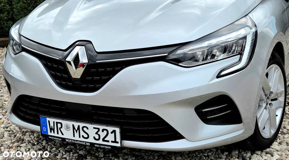 Renault Clio - 32