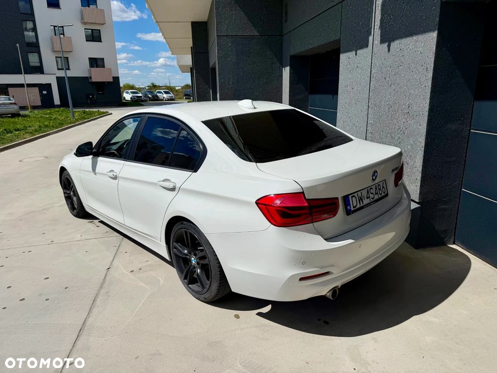 BMW Seria 3 318d - 12