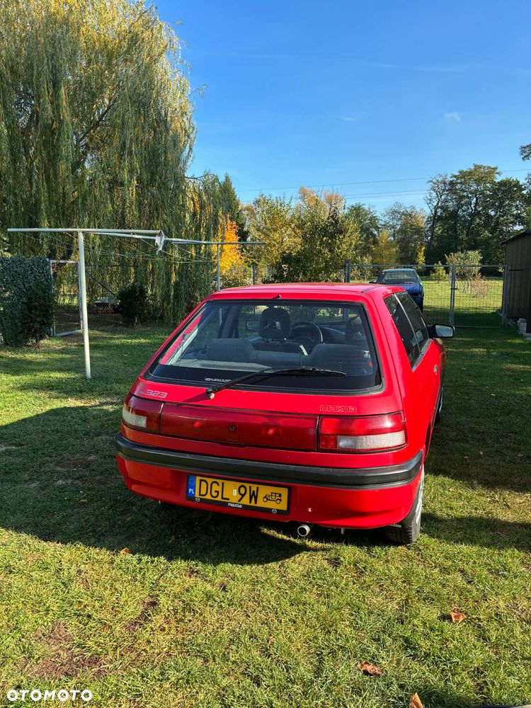 Mazda 323 - 6