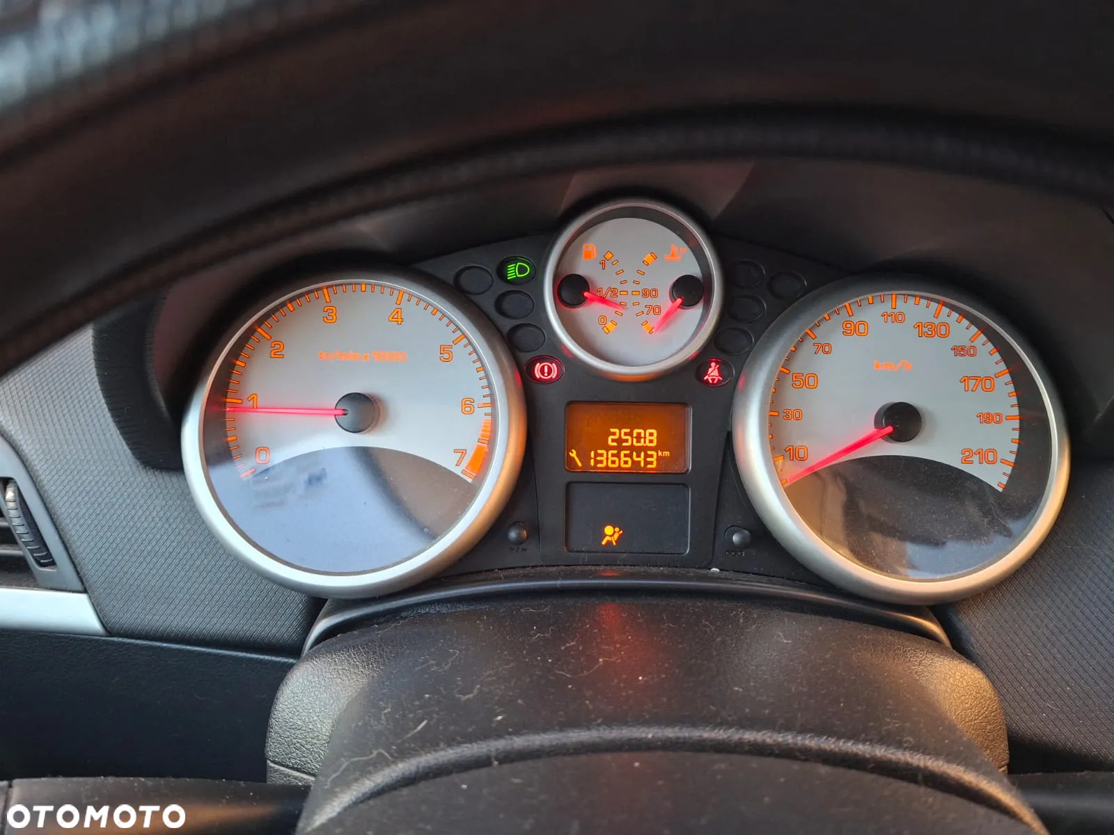 Peugeot 207 - 10