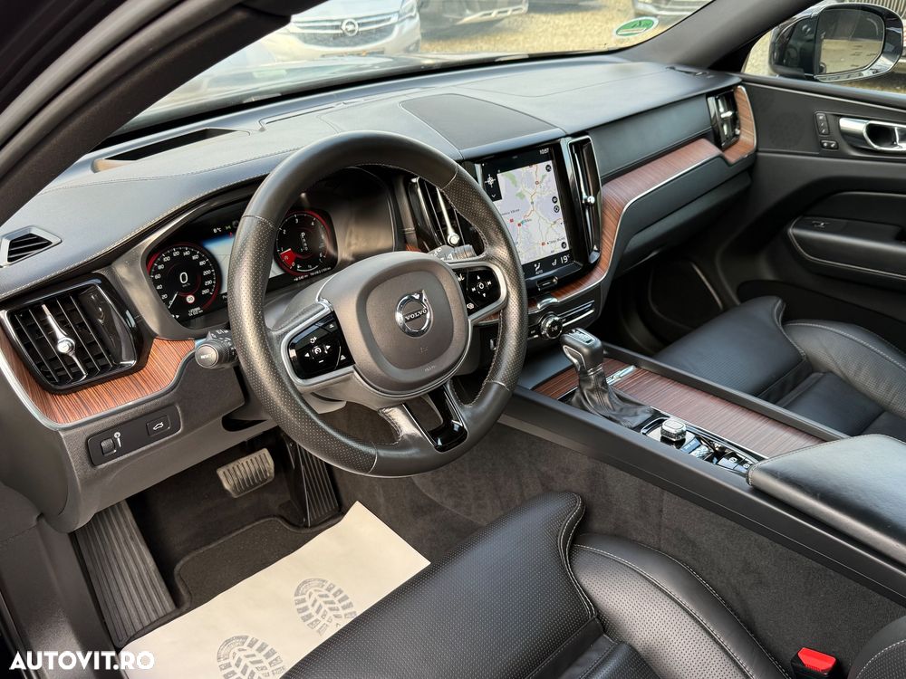 Volvo XC 60 D5 AWD Geartronic Inscription - 3