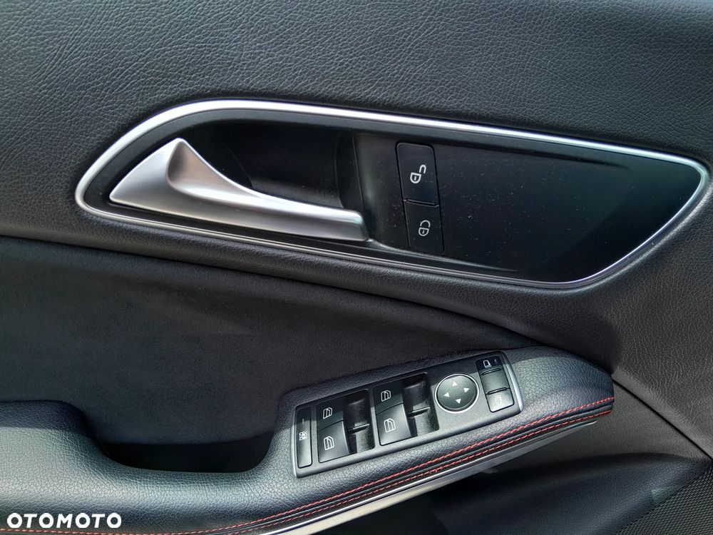 Mercedes-Benz CLA 200 7G-DCT AMG Line - 18