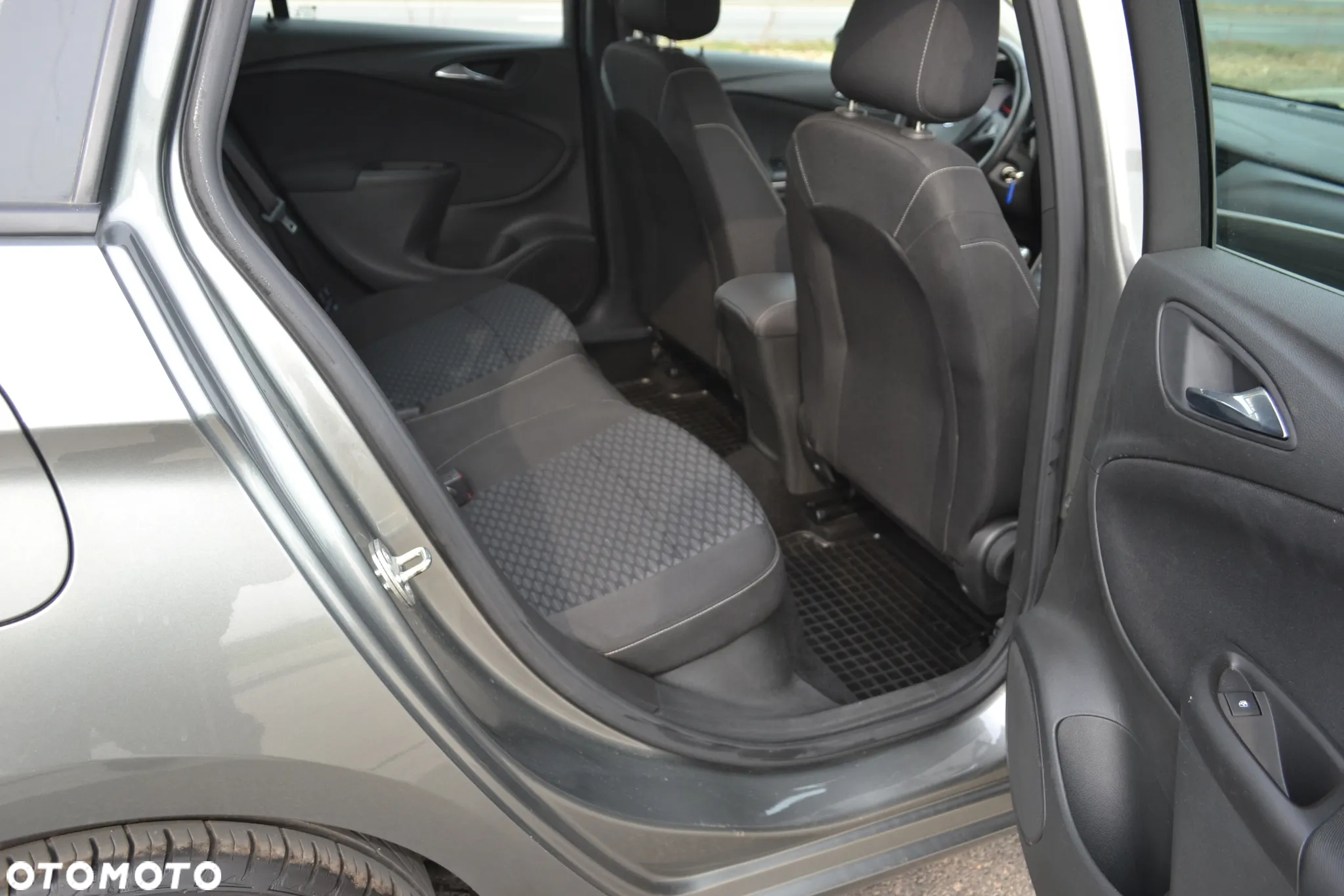 Opel Astra 1.6 D (CDTI) Start/Stop Sports Tourer Edition - 19
