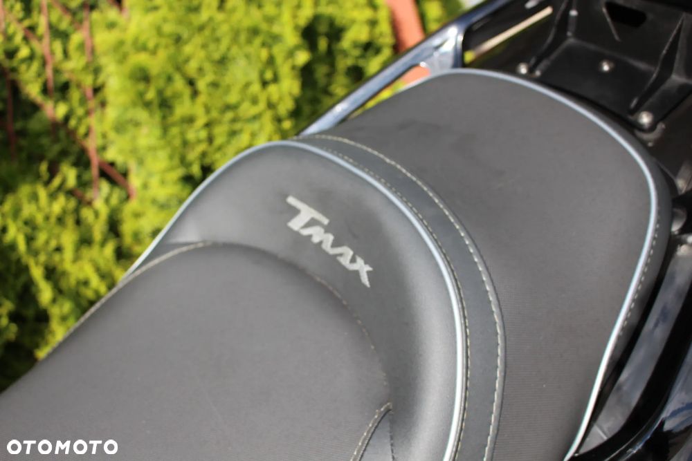 Yamaha Tmax - 16