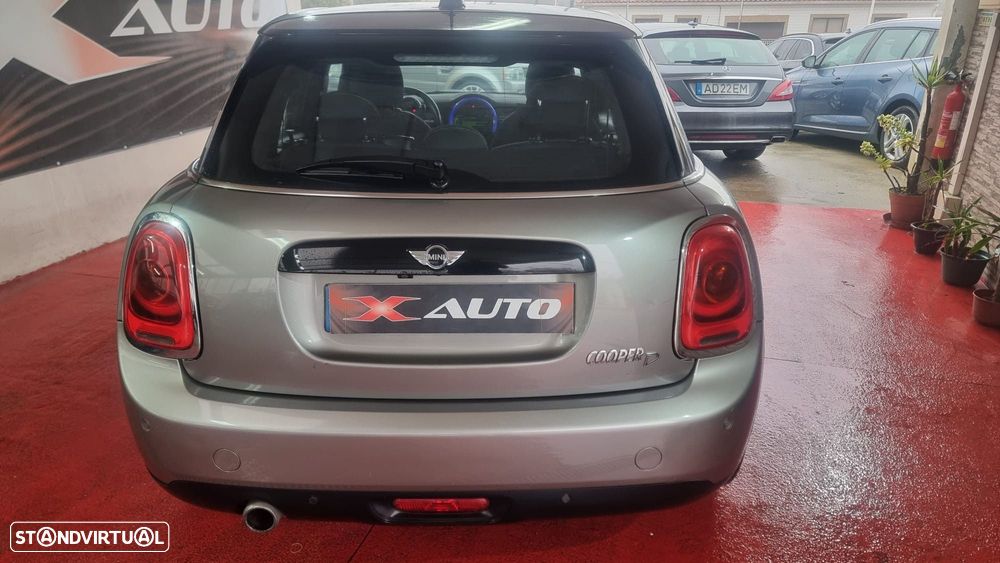 MINI 5 Portas Cooper D Auto - 26