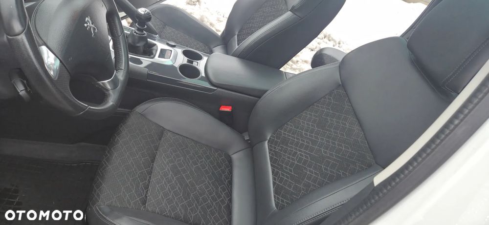 Peugeot 3008 BlueHDi 120 Stop & Start Business-Line - 36