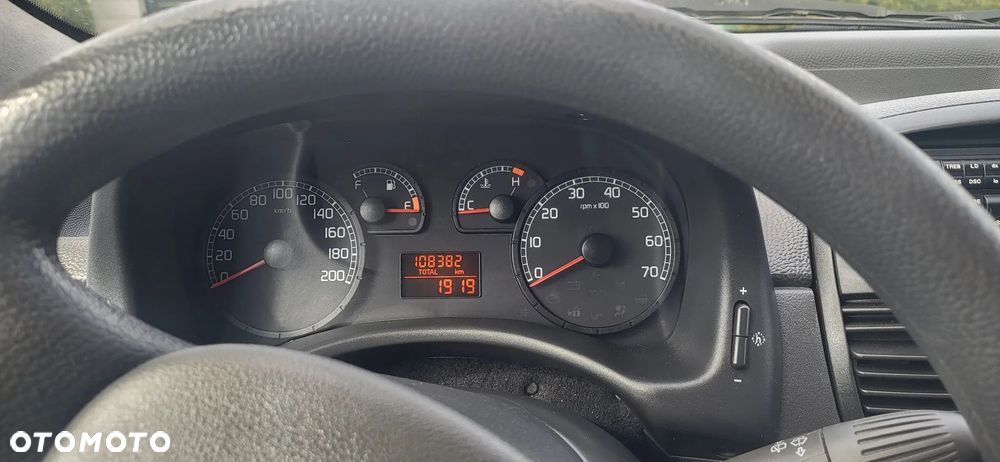 Fiat Punto 1.2 8V - 4