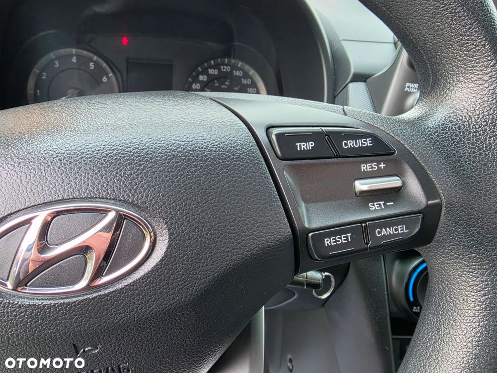Hyundai Kona - 25