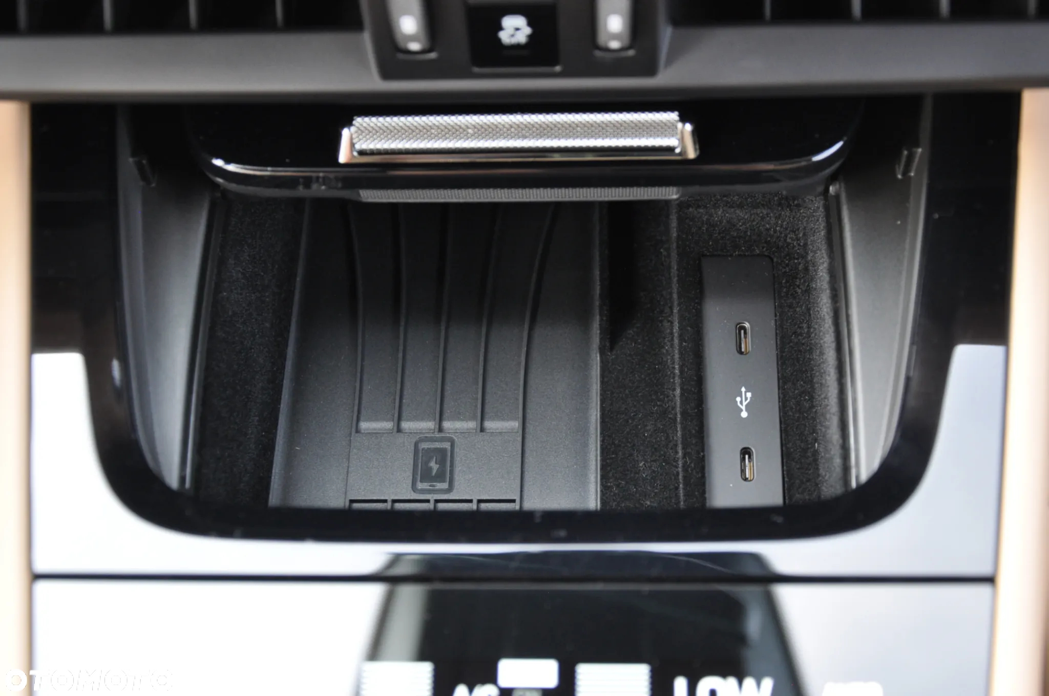 Porsche Cayenne Coupe E-Hybrid PHEV - 35