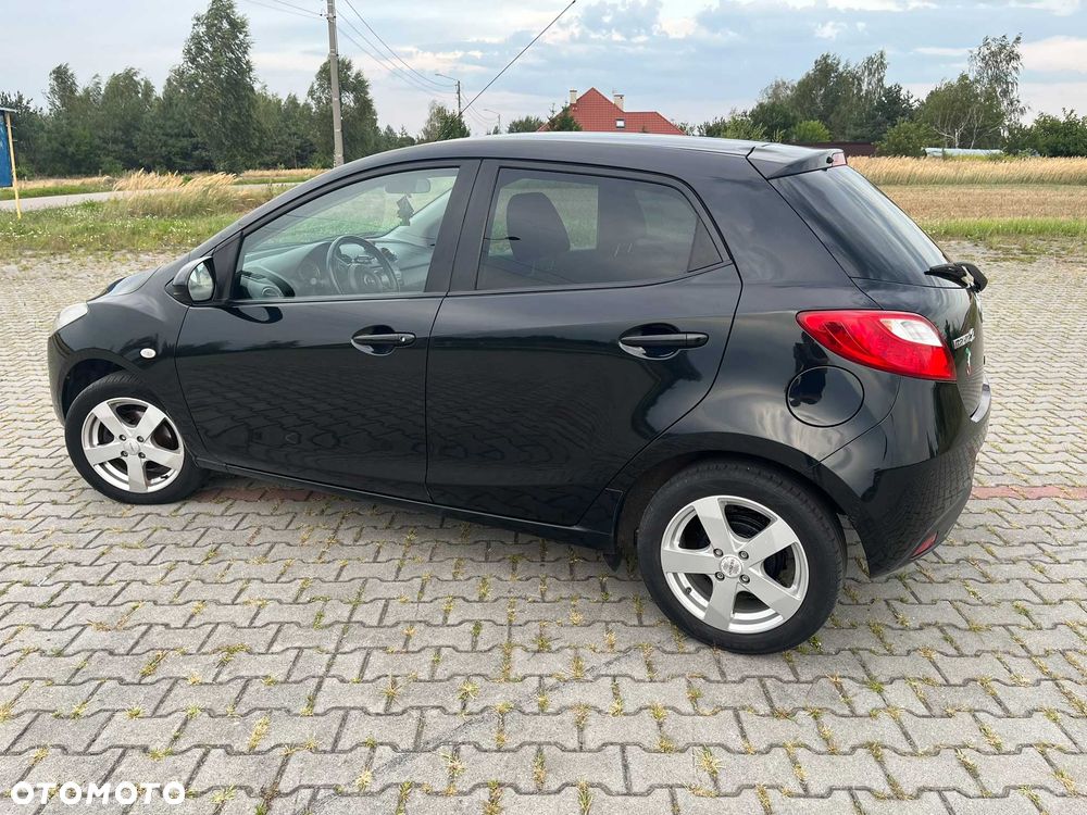 Mazda 2 - 3
