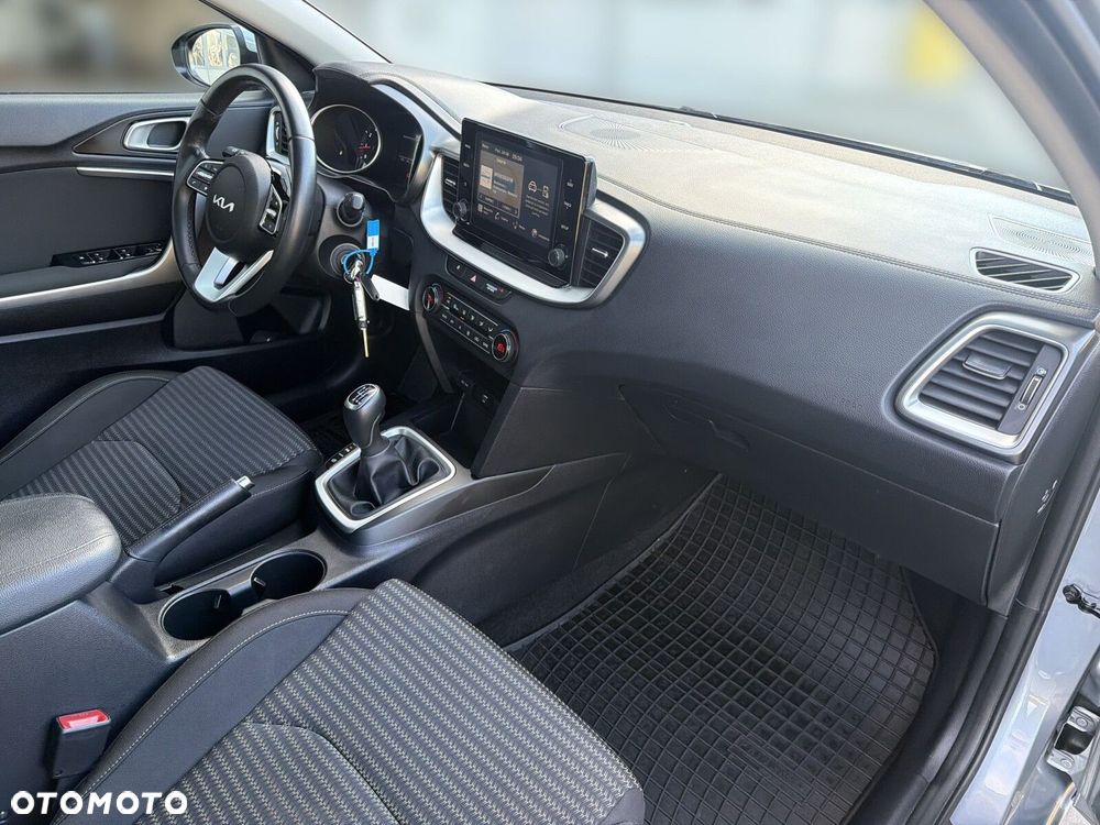 Kia Ceed - 29