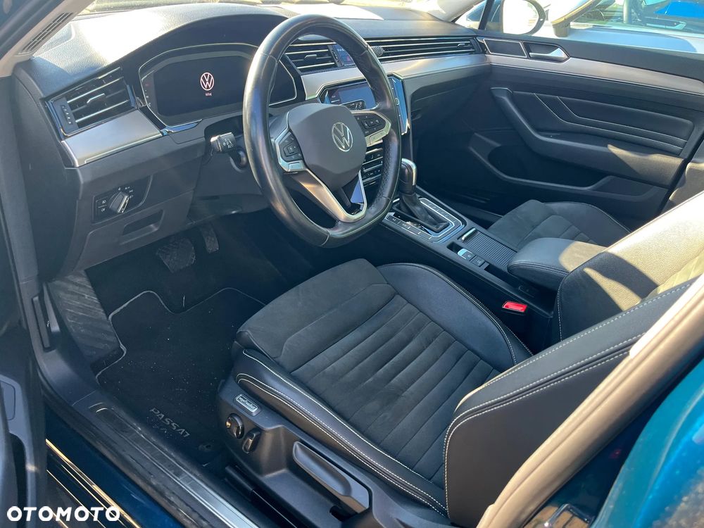 Volkswagen Passat 2.0 TDI Elegance DSG - 3