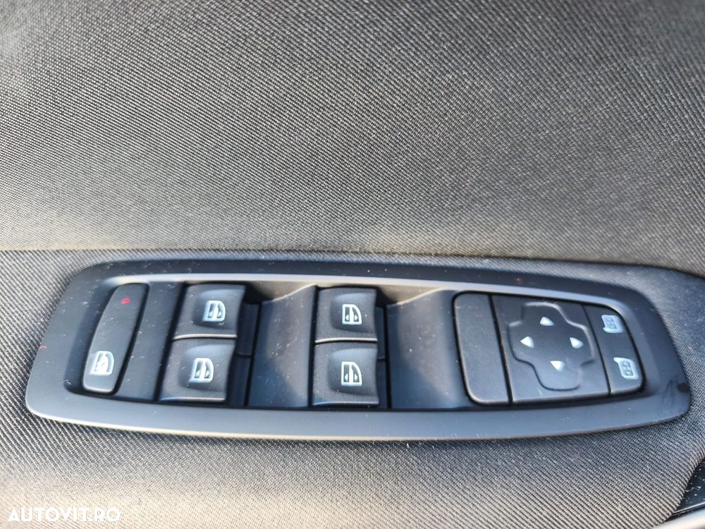 Renault Megane TCe 140 EDC GPF Equilibre - 11